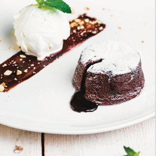 Балмұздақ қосылған шоколадты муале/Шоколадное муале с шариком мороженого