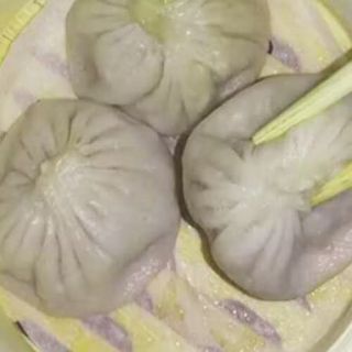 10 - Xiao long bao (4 uds)