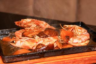 A143. Gamberoni alla piastra con funghi*