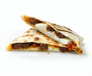 Piadina con salsiccia ai ferri e mozzarella