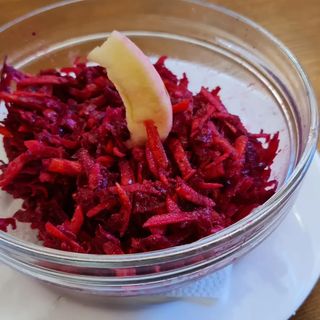 Витаминозна салата (450г)