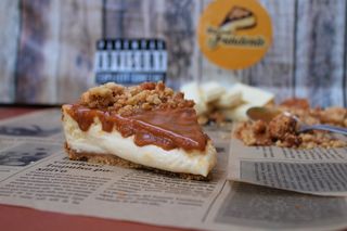 Tarta Mediana De Chocolate Blanco Y Dulce De Leche