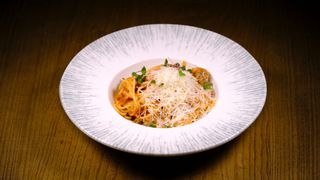 Спагетти с семгой (1 пор.)