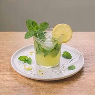 Lemon mint juice