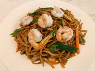 Tallarines Fritos Con Gambas