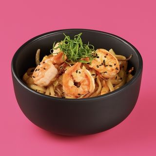 Локшина удон з креветками з вершково-кокосовим соусом (350 г)