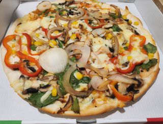 Pizza Clásica Mediana Vegetariana (30 Cm.)