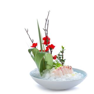 157. Sashimi branzino - 8 pezzi