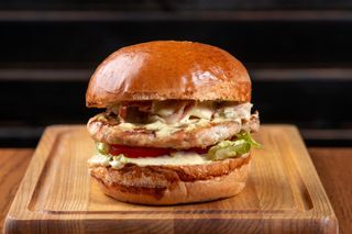 Грізлі з куркою та беконом (260г)