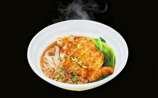 17- Spaghetti di riso in brodo con cotoletta di pollo