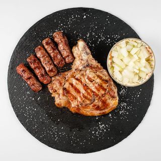 Teleći kotlet i ćevapi