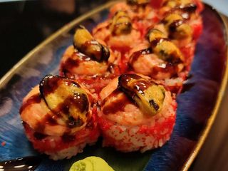 Запечений рол з мідіями (300g)