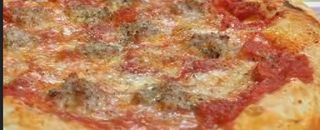 35. Pizza salsiccia