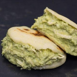 Arepa Reina Pepiada