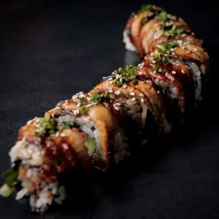 Dragon roll 8 szt.