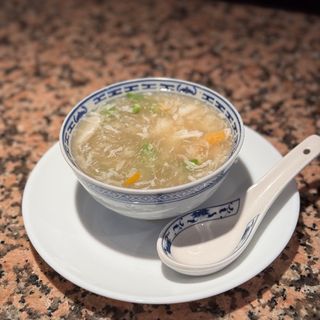 Zuppa di granchio con asparagi