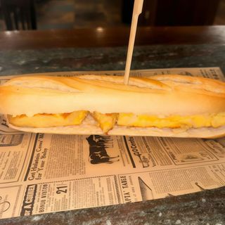 Bocadillo # 3 Tortilla de chorizo