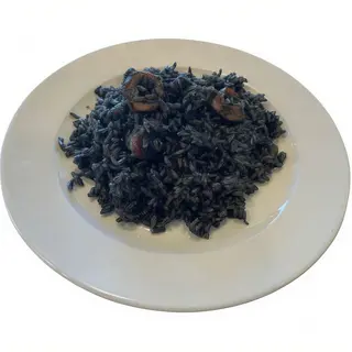 Arroz Negro Y Salmón Flambeado