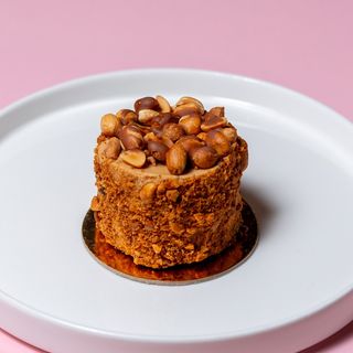 სნიკერსის დესერტი