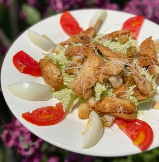 Салат "Цезарь" с курицей