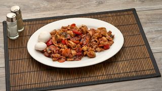 Svinjetina sa povrćem u sečuan sosu