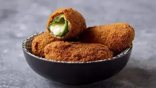 Papryczki faszerowane mozarellą i salsą crema 5szt.
