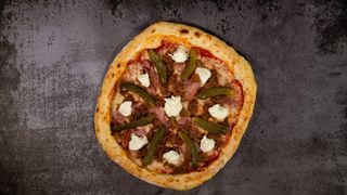 Pizza sa čvarcima 32cm