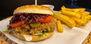 Burger Ostoja Pulled Pork