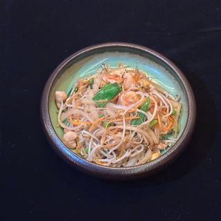 29- Fideos Fritos Con Langostinos Y Verduras    