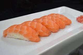 Dashi Salmon 5 (140g)
