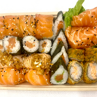 26 - Sushi misto + sashimi (26 peças)