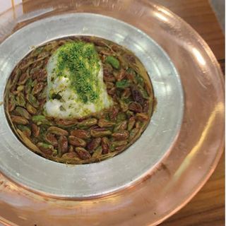 Knafeh Royale - Medium