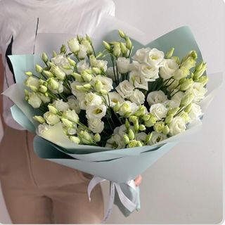 Букет із 13 білих эустом