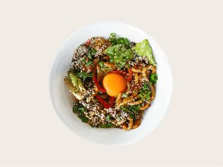 Локшина з яловичиною та жовтком (420g)