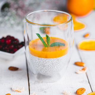 Чиа с соусо манго-маракуйя