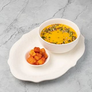 Тыквенный крем суп с сухариками 
