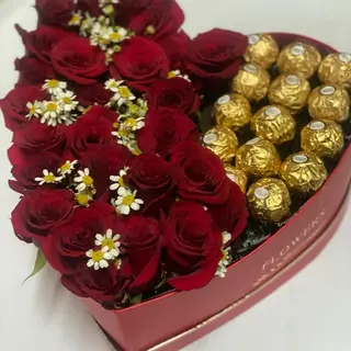 Golden Love Rose Box