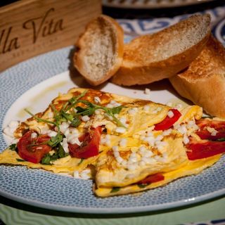 Омлет з моцареллою та шпинатом (240г)