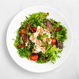 Salata s prženom pancetom