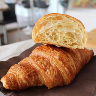 Croissant de mantequilla (1 ud.)