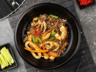 Локшина WOK фунчоза з морепродуктами (320g)