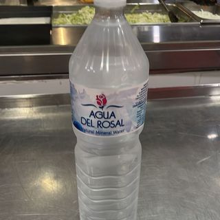 Agua De   Botella Grande