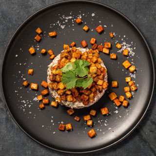 Ensaladilla gitana con ternera