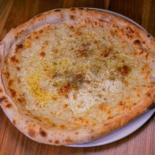 Focaccia cu mozzarella si oregano