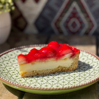 Пироженое Чизкейк клубничный элит