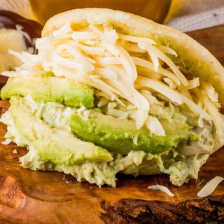 Arepa La Reina Pepiada