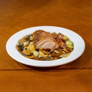 62. Pato com Bambu e Cogumelos Chineses