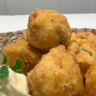 Buñuelo De Bacalao