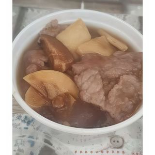 Cerdo con Bamb y Setas