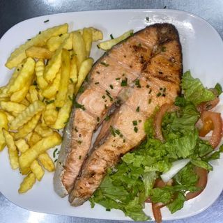 Salmão grelhado (Meia Dose)